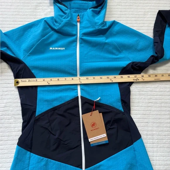Mammut Women's Blue and Dark Blue Ski Jacket - Picture 3 of 16